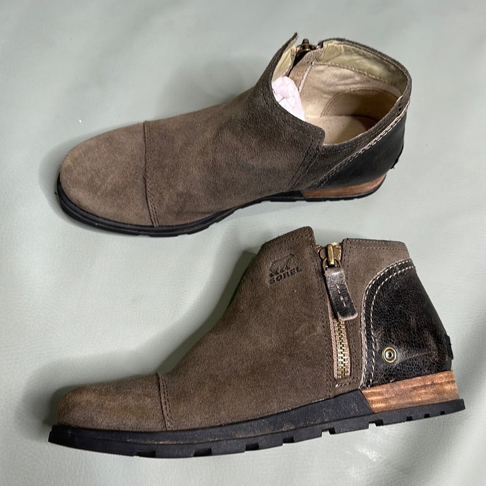 Sorel Major Low suede and leather side zip low ankle boots booties 8 gorpcore